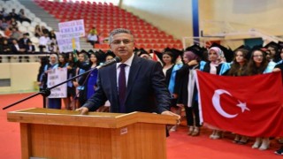 BAÜN Rektörü Prof. Dr. İlter Kuştan tercih yapacak öğrencilere davet