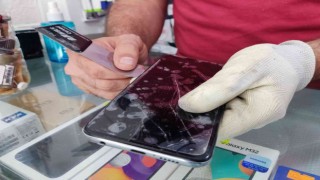 Bayram tatilinde ‘sıvı teması kaynaklı telefon arızaları arttı