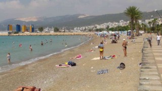 Bayramda sahiller boş kaldı, Ruslar denizin tadını çıkardı
