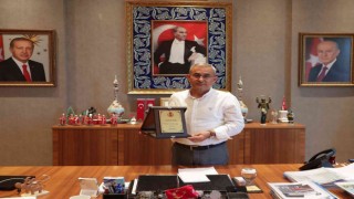 Belediye Başkanı Alim Işıka bir ödül daha