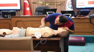 Belediye personellerine ilk yardım eğitimi verildi