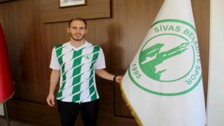 Berkay Yıldız, resmen Sivas Belediyesporda