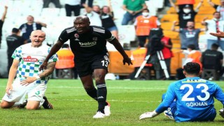 Beşiktaş, Atibayla 1 yıllık sözleşme imzaladı