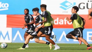 Beşiktaş kondisyon ve taktik çalıştı