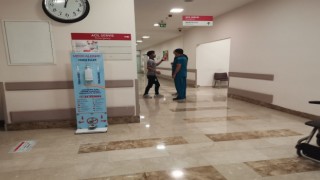 Beyaz kod verdiler diye, sağlık görevlilerini azarladı