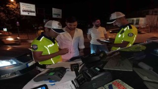 Beyoğlunda yapılan denetimde 37 bin 659 TL ceza uygulandı; 3 korsan taksi yakalandı
