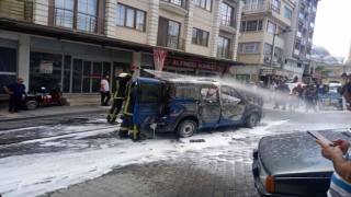 Bigada jandarmaya ait araç yandı