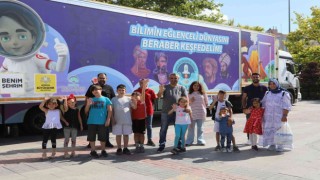 Bilim Tırı bilime meraklı öğrencileri Kültürparkta ağırlıyor