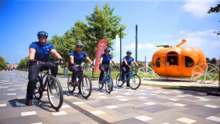 Bisikletli tim yollarda: ‘Mavi yolun güvenliği Büyükşehir için önemli