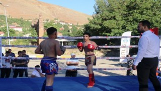 Bitliste Uluslararası Muay Thai maçları düzenlendi