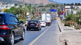 Bodrumda dönüş yolunda 10 kilometrelik araç kuyruğu oluştu