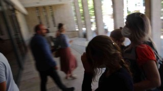 Bohçacı süsü ile hırsızlık yapan kadınlar tutuklandı