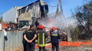 Boya fabrikasında çıkan yangın, uzun uğraşlar neticesinde söndürüldü