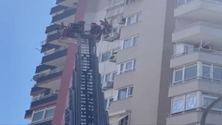 Boya yapan işçiyi emniyet kemeri kurtardı