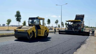 Bozulan yollar yenileniyor