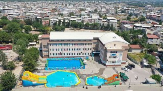 Bursada okul bahçeleri tatil köyüne dönüştü