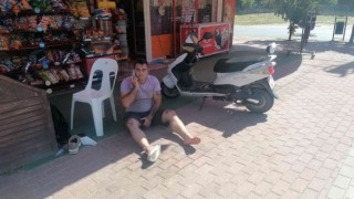 Çarpıştığı otomobil sürücüsüyle helalleşip tek başına ambulansı bekledi