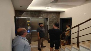 Ceset kokusu ihbarıyla girdiler, su baskını çıktı