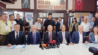 CHP Genel Lideri Kemal Kılıçdaroğlu, muhtarlar ve vatandaşlarla buluştu