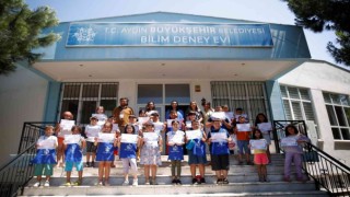 Çocuklar, Bilim Deney Evinde suçluyu yakalıyor