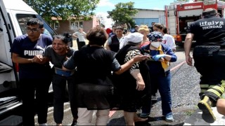 Çorluda acı olay: Yanan evlerine hüngür hüngür ağladılar