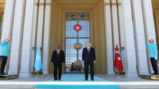 Cumhurbaşkanı Erdoğan, Somali Cumhurbaşkanı Mahmudu resmi törenle karşıladı