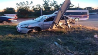 D-650de iki otomobil çarpıştı: 1i çocuk 3 yaralı