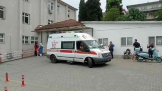 Dalgaların arasında kaybolan genç kızı plaj görevlileri kurtardı