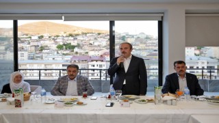 Demokrasi Zaferinin 6ncı yıl dönümünde gaziler ve şehit aileleri onuruna yemek düzenlendi