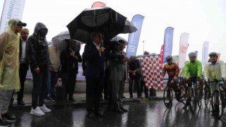 Doğuştan 2 bacağı olmayan, sporcu Şehit Ömer Halisdemir anısına pedal çevirdi