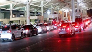 Edirneye akın eden Bulgarlar, dönüş yolunda kuyruk oluşturdu
