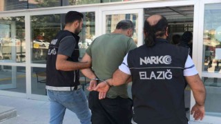 Elazığda ayakkabı içerisine uyuşturucu saklayan 2 şüpheli tutuklandı
