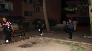 Elazığda silahlı kavgada parkta oturan kadınlar saçmaların hedefi oldu: 5 yaralı