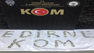 Elindeki siyah çanta ele verdi: Sikke ve objelerle kaçarken yakalandı
