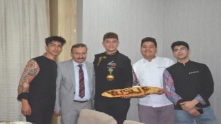 Emet Pidesi pizzayla yarıştı