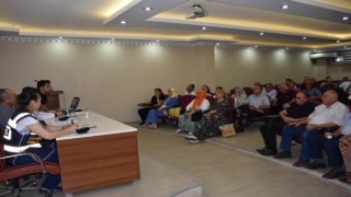 Emniyetten muhtarlara ‘hırsızlık ve ‘dolandırıcılık bilgilendirme toplantısı