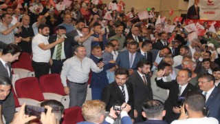 Erbakan: CHPli belediyeler yüzünden büyükşehir denilince akla üç şey gelmeye başladı: çöp, çamur, çukur