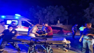 Erdekte otomobil ile motosiklet çarpıştı
