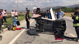 Erzurumda otomobil takla attı