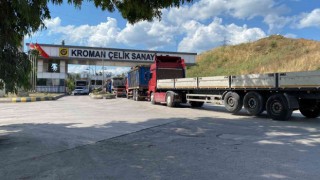Fabrikanın bacasından çıkan duman isyan ettirdi