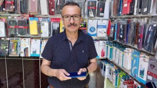 Fatihte cep telefonunun bataryası bomba gibi patladı