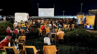 Fatsada açık havada nostaljik sinema keyfi