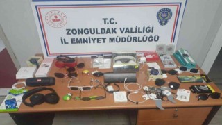 Festival stantlarını soyan zanlılar polisten kaçamadı