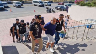 Film gibi uyuşturucu operasyonunda 4 tutuklama
