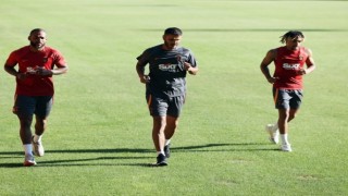 Galatasarayda milli oyuncular takıma katıldı