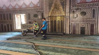 Gebzede cami ve ibadethaneler bayrama hazırlanıyor