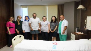 Gezmeye geldikleri Pamukkalede kaza yapan Hintli aile, Tekdende sağlığına kavuştu