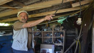 Girdikleri atölyedeki bazı eşyaların yanı sıra elektrik tesisatını bile çaldılar
