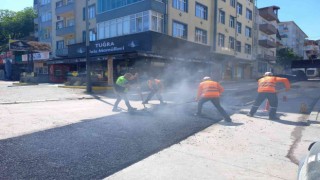 Gölcükte asfalt seferberliği sürüyor