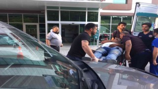 Gözünden arının soktuğu kişi hastanelik oldu